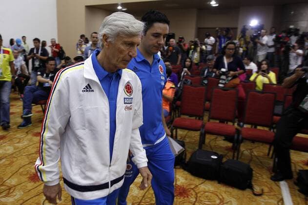 Fußball, PK Nationalteam Kolumbien Colombian national soccer team manager Jose Pekerman (L) attends a team s presser in Barranquilla, Colombia, 28 March 2016, where Ecuadoran and Colombian selections will hold a Russia 2018 World Cup qualifying match on 29 March 2016. EPA Mauricio Duenas Castaneda COLOMBIAN NATIONAL SOCCER TEAM PRESSER !ACHTUNG: NUR REDAKTIONELLE NUTZUNG!  BAQ30 20160328-635948016733539010