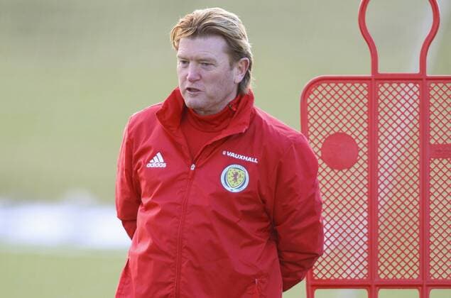FuÃŸball, Training Nationalteam Schottland 28.03.2016. Mar Hall, Glasgow, Scotland. International Football Scotland Training and Media Event. Stuart McCall xGeorgariouxVagelisx  ActionPlus11723106