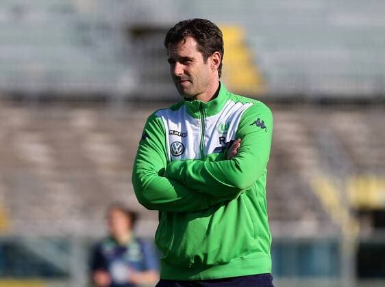 Fußball, Damen, Champions League, Training VfL Wolfsburg in Brescia Brescia Brescia vs Wolfsburg , CL Frauen, Training Brescia, Italien, 29.03.2016, FUßBALL - ACF Brescia Femminile vs VfL Wolfsburg, Viertelfinale, UEFA Frauen Champions League, Saison 2015 16. Bild zeigt: Cheftrainer Ralf Kellermann (VfL Wolfsburg)