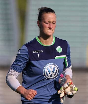 Fußball, Damen, Champions League, Training VfL Wolfsburg in Brescia Brescia Brescia vs Wolfsburg , CL Frauen, Training Brescia, Italien, 29.03.2016, FUßBALL - ACF Brescia Femminile vs VfL Wolfsburg, Viertelfinale, UEFA Frauen Champions League, Saison 2015 16. Bild zeigt: Torfrau Almuth Schult (VfL Wolfsburg)