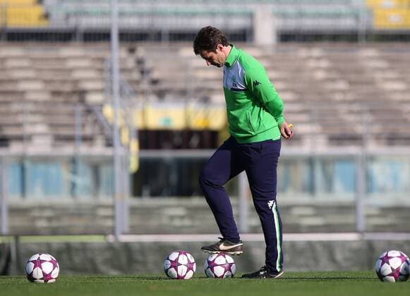 Fußball, Damen, Champions League, Training VfL Wolfsburg in Brescia Brescia Brescia vs Wolfsburg , CL Frauen, Training Brescia, Italien, 29.03.2016, FUßBALL - ACF Brescia Femminile vs VfL Wolfsburg, Viertelfinale, UEFA Frauen Champions League, Saison 2015 16. Bild zeigt: Cheftrainer Ralf Kellermann (VfL Wolfsburg)