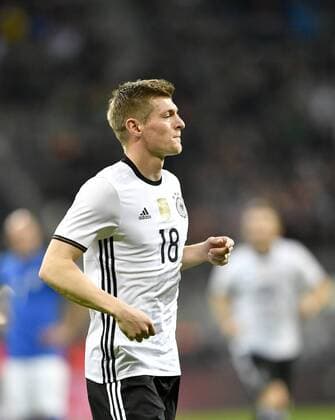 Fußball, Länderspiel, Deutschland - Italien TOR zum 1:0 durch Toni Kroos (GER) verhaltener Torjubel DFB Länderspiel Nationalteam Deutschland gegen Italien Freundschaftsspiel Fußball Herren GER vs ITA Allianz Arena München 29.03.2016 DFB Länderspiel Nationalteam Deutschland gegen Italien