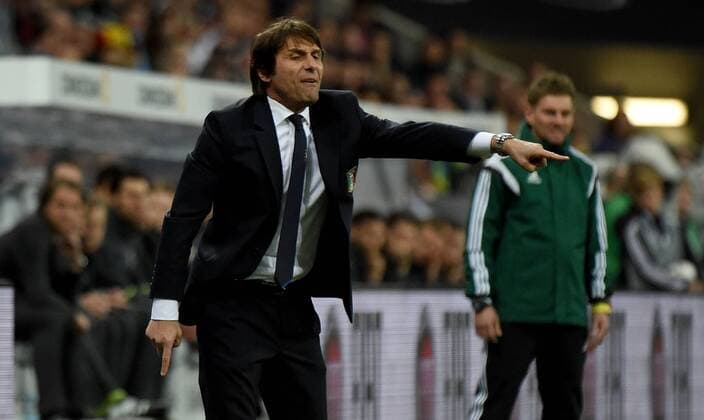 29.03.2016, xjhx, Fussball Testspiel, Deutschland - Italien, emspor v.l. Trainer Antonio Conte (Italien) gibt Anweisungen, gestikuliert, mit den Armen gestikulieren gives instructions, gesticulate, gesticolando.