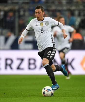 Fußball, Länderspiel, Deutschland - Italien FUSSBALL INTERNATIONAL TESTSPIEL IN DER ALLIANZ ARENA MUENCHEN Deutschland - Italien 29.03.2016 Mesut Oezil (Deutschland) 