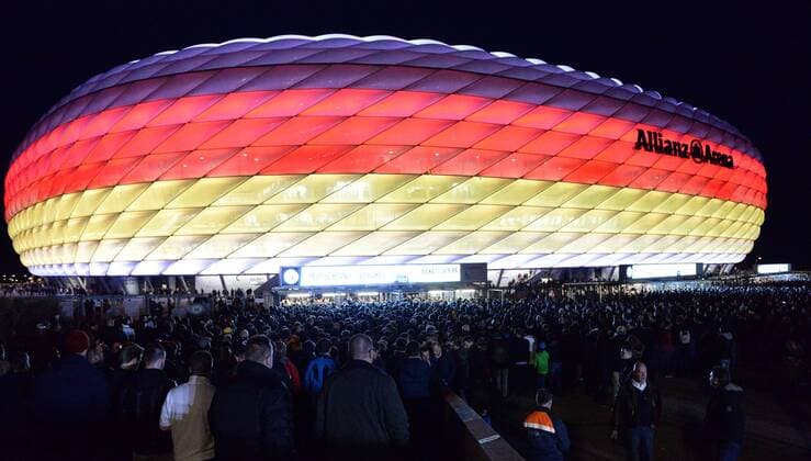 Fussball, Herren, Saison 2015 16, Länderspiel in München, Deutschland - Italien, die Allianz Arena war in die deutschen Farben gehüllt, 29.03.2016,