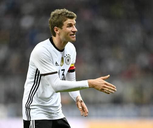 Thomas Müller (GER) sauer auf Mario Götze (GER) Gestik, Geste DFB Länderspiel Nationalteam Deutschland gegen Italien Freundschaftsspiel Fußball Herren GER vs ITA Allianz Arena München 29.03.2016 DFB Länderspiel Nationalteam Deutschland gegen Italien