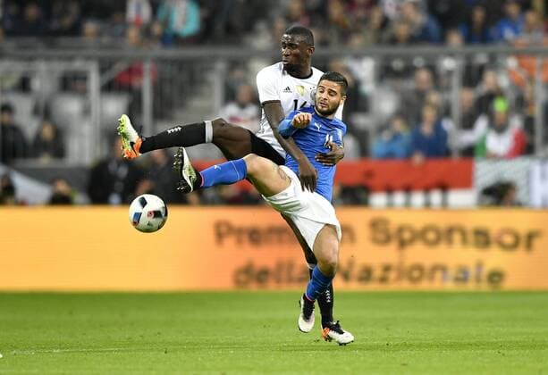 Zweikampf, Aktion Marco Reus (GER) (rechts) gegen Antonio Rüdiger (GER) DFB Länderspiel Nationalteam Deutschland gegen Italien Freundschaftsspiel Fußball Herren GER vs ITA Allianz Arena München 29.03.2016 DFB Länderspiel Nationalteam Deutschland gegen Italien
