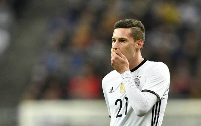 Julian Draxler (GER) enttäuscht DFB Länderspiel Nationalteam Deutschland gegen Italien Freundschaftsspiel Fußball Herren GER vs ITA Allianz Arena München 29.03.2016 DFB Länderspiel Nationalteam Deutschland gegen Italien