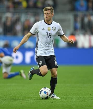 FUSSBALL INTERNATIONAL TESTSPIEL IN DER ALLIANZ ARENA MUENCHEN Deutschland - Italien 29.03.2016 Toni Kroos (GER) 