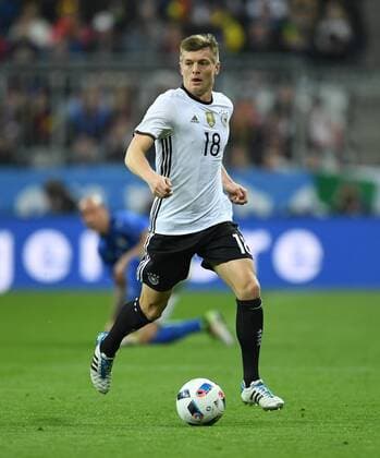 FUSSBALL INTERNATIONAL TESTSPIEL IN DER ALLIANZ ARENA MUENCHEN Deutschland - Italien 29.03.2016 Toni Kroos (GER) 