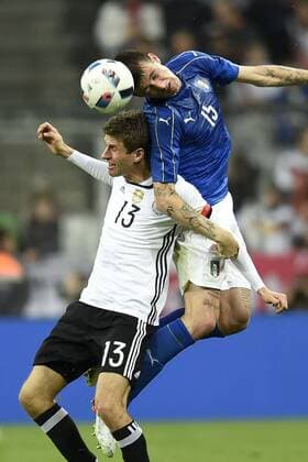 Fußball, Länderspiel, Deutschland - Italien München 29 03 2016 - Länderspiel Nationalmannschaft DFB Fussball Deutschland vs Italien foto DanielexBuffa Image Francesco Acerbi - Thomas Müller 