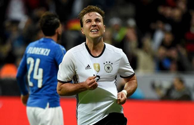 29.03.2016, xjhx, Fussball Testspiel, Deutschland - Italien, emspor v.l. Mario Goetze (Deutsche Fussball Nationalmannschaft DFB) Torjubel, Goal celebration, celebrate the goal zum 2:0