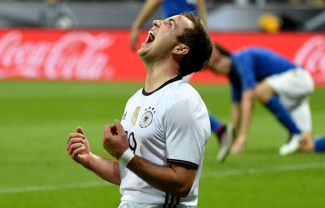 29.03.2016, xjhx, Fussball Testspiel, Deutschland - Italien, emspor v.l. Mario Goetze (Deutsche Fussball Nationalmannschaft DFB) Torjubel, Goal celebration, celebrate the goal zum 2:0