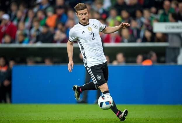 29. Maerz 2016: Muenchen, Allianz Arena: Fussball Testspiel: Deutschland - Italien: Shkodran Mustafi (Deutschland)l.