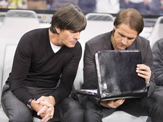 München, 29.03.2016, Allianz Arena Trainer Joachim Löw (Deutschland), Assistenz-Trainer Thomas Schneider (Deutschland) Deutschland - Italien mm