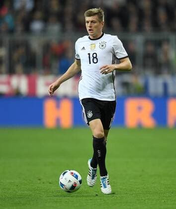 FUSSBALL INTERNATIONAL TESTSPIEL IN DER ALLIANZ ARENA MUENCHEN Deutschland - Italien 29.03.2016 Toni Kroos (Deutschland) 