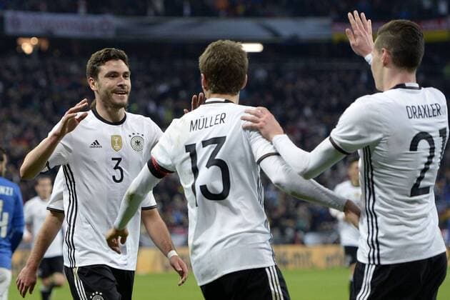 München 29 03 2016 - Länderspiel Nationalmannschaft DFB Fussball Deutschland vs Italien foto DanielexBuffa Image Jubel Jonas Hector 