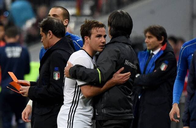 Fußball, Länderspiel, Deutschland - Italien 29.03.2016, xjhx, Fussball Testspiel, Deutschland - Italien, emspor v.l. Mario Goetze (Deutsche Fussball Nationalmannschaft DFB), Trainer Joachim JOGI Loew (Deutsche Fussball Nationalmannschaft DFB)