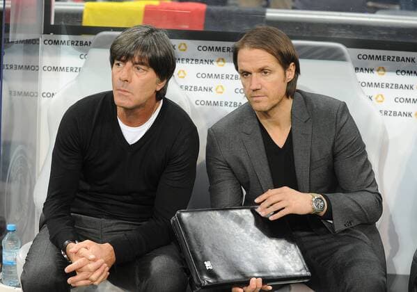 Fußball-Länderspiel: Deutschland - Italien in München 29.03.2016. Bundestrainer Joachim Löw (li.) und Co.-Trainer Thomas Schneider. HM