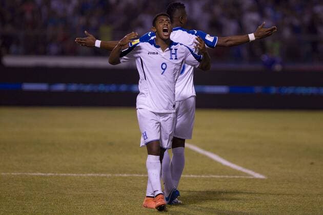 Antony Lozano (L) and Carlo Costly (R) of Honduras celebrate a goal against El Salvador during the FIFA World Cup WM Weltmeisterschaft Fussball 2018 Qualification soccer match between Honduras and El Salvador at the Estadio Olímpico in San Pedro Sula, Honduras, 29 March 2016. Honduras vs El Salvador !ACHTUNG: NUR REDAKTIONELLE NUTZUNG!  TEG2001 20160330-635949125081324427