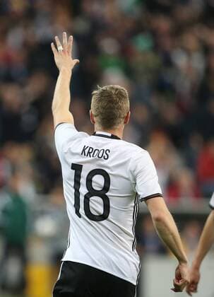 München, Fussball, Soccer, DFB, Länderspiel, Testspiel, Freundschaftsspiel, Deutschland - Italien, 29.03.2016, Allianzaren München, Toni Kroos, Deutschland, torjubel,