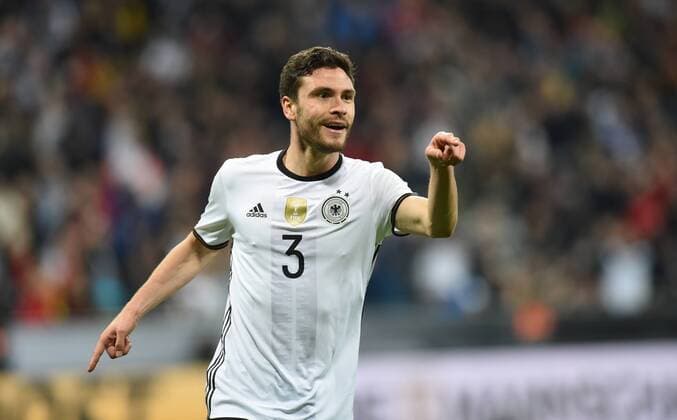 Fussball, Herren, Saison 2015 16, Länderspiel in München, Deutschland - Italien 4:1, Jonas Hector (Deutschland), Jubel nach Tor zum 3:0, 29.03.2016,