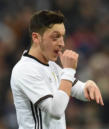 Fussball, Herren, Saison 2015 16, Länderspiel in München, Deutschland - Italien, Mesut Özil (Deutschland), Jubel nach Tor zum 4:0, 29.03.2016,