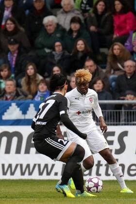 v.li.: Peggy Kuznik (Frankfurt, 27), Gaelle Enganamouit (Rosengard, 17), Fussball, UEFA Women s Champions League, 1. FFC Frankfurt - FC Rosengard (Schweden), xozx