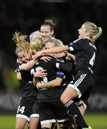 Fußball, Damen, Champions League, 1. FFC Frankfurt besiegt FC Rosengard nach Elfmeterschießen 30.03.2016, xmhx, Fussball UEFA WomenÕs Champions League, 1.FFC Frankfurt - FC Rosengard, emspor, v.l. Jubel nach Sieg im Elfmeterschießen