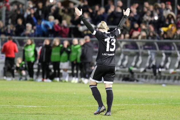 Fußball, Damen, Champions League, 1. FFC Frankfurt besiegt FC Rosengard nach Elfmeterschießen Sie verwandelte den letzten Elfmeter, Marith Prießen (Marith Priessen, Frankfurt, 13), Jubel, Torjubel, Torerfolg, celebrate the goal, goal, celebration, Jubel ueber das Tor, optimistisch, Action, Aktion, Sieger im Elfmeterschießen, Gewinner, Fussball, UEFA Women s Champions League, 1. FFC Frankfurt - FC Rosengard (Schweden), xozx