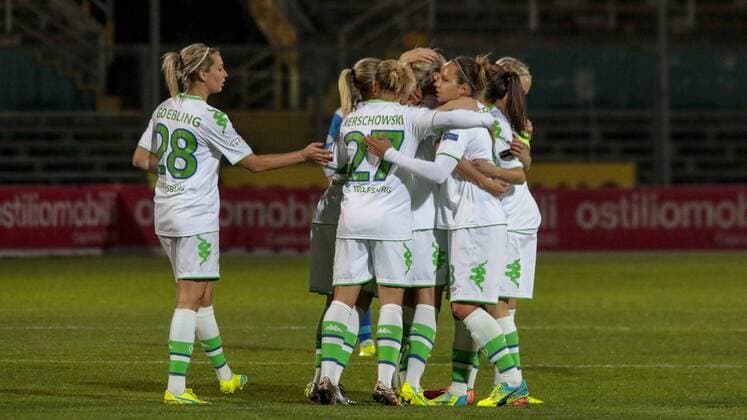 Bilder des Tages - SPORT Fußball, UWCL, Brescia CF - VfL Wolfsburg; Zsanett Jakabfi (Wolfsburg, 3) Jubel, Torjubel, Freude, Emotion, Torerfolg, Aktion, action, goal, goal celebration, celebrates. xtgx