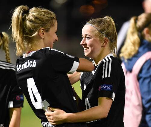 30.03.2016, xblx, Fussball UEFA WomenÕs Champions League, 1.FFC Frankfurt - FC Rosengard, emspor, v.l. Kathrin Hendrich (1.FFC Frankfurt), Jackie Groenen (1.FFC Frankfurt), feiern den Sieg