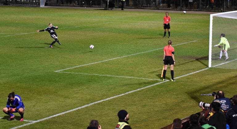 30.03.2016, xblx, Fussball UEFA WomenÕs Champions League, 1.FFC Frankfurt - FC Rosengard, emspor, v.l. Anne-Kathrine Kremer (1.FFC Frankfurt), Marith Priessen (1.FFC Frankfurt), Sofia Lundgren (FC Rosengard), entscheidender Elfmeter
