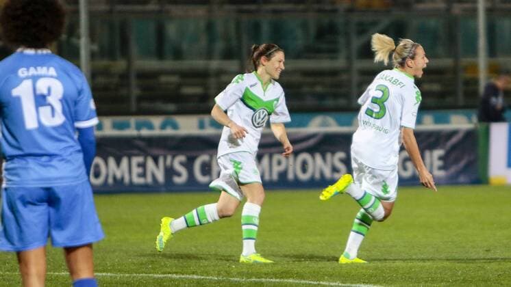 Fußball, UWCL, Brescia CF - VfL Wolfsburg; Zsanett Jakabfi (Wolfsburg, 3) Jubel, Torjubel, Freude, Emotion, Torerfolg, Aktion, action, goal, goal celebration, celebrates. xtgx