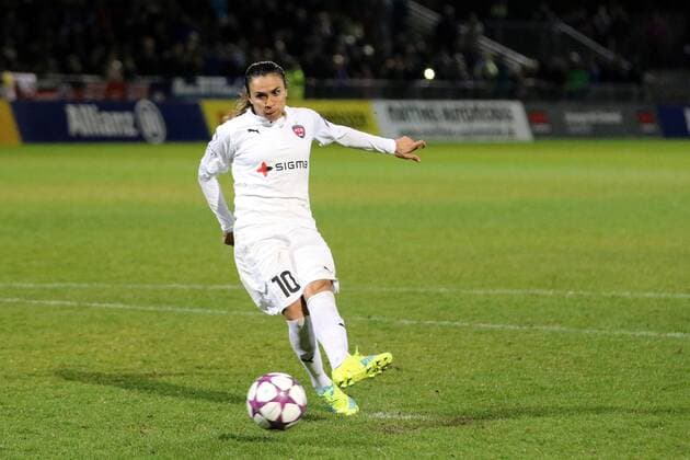 30.03.2016 Frankfurt, Relaxa Hotel Champions League-Spiel FFC Frankfurt gegen FC Rosengard (SWE) Elfmeterschiessen Marta (Rosengard) verwandelt ihren Elfmeter souverän