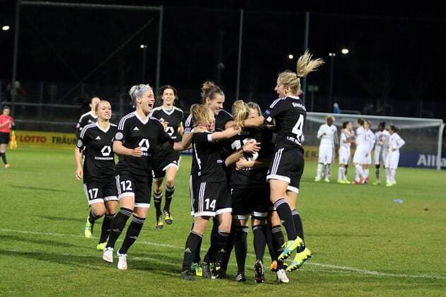 30.03.2016 Frankfurt, Relaxa Hotel Champions League-Spiel FFC Frankfurt gegen FC Rosengard (SWE) Elfmeterschiessen Marrith Priessen (Prießen) FFC Frankfurt verwandelt ihren Elfmeter und der Jubel ist gross
