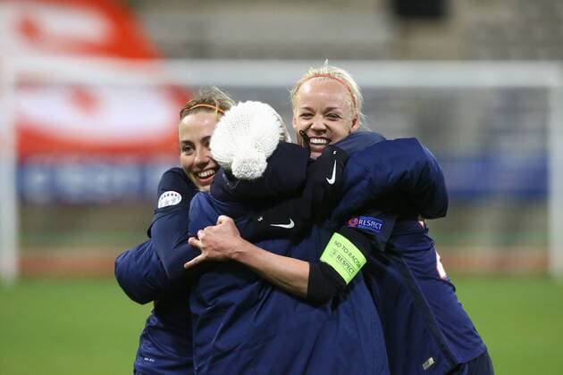 Sabrina Delannoy (PSG), Caroline Seger (PSG), Laure Boulleau (PSG) - Fussball Damen, Champions League, Paris Saint Germain PSG vs. FC Barcelona - 30 03 2016 GwendolineLeGoff Panoramic 