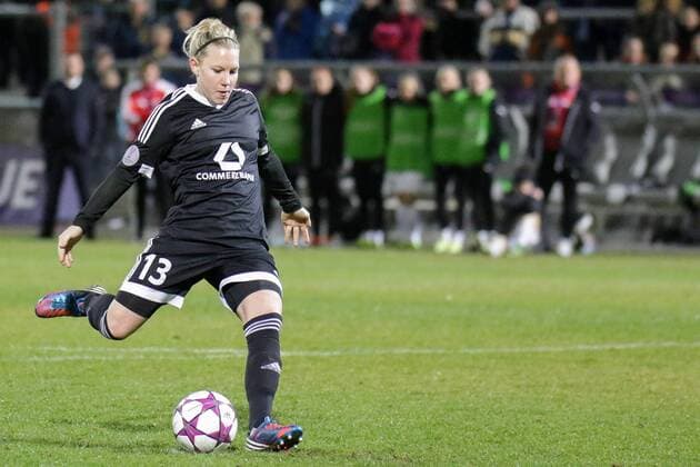 Frankfurts letzte Elfmeterschützin Marith Prießen (Marith Priessen, Frankfurt, 13), beim Elfmeterschießen, Elfmeter, Freisteller, Einzelbild, Aktion, Action, Fussball, UEFA Women s Champions League, 1. FFC Frankfurt - FC Rosengard (Schweden), xozx