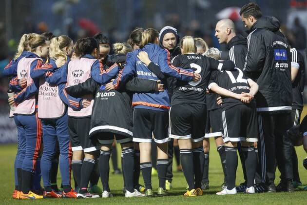 Frankfurt Trainer Matt Ross (1. FFC Frankfurt) stimmt sein Team auf die Verlaengerung ein. Copyright: Roskaritzx Eibner-Pressefoto EP_rrz