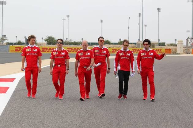 Bilder des Tages - Sport Bahrain Grand Prix, Sakhir 31 March - 03 April 2016 31.03.2016 - Sebastian Vettel (GER) Scuderia Ferrari SF16-H 
