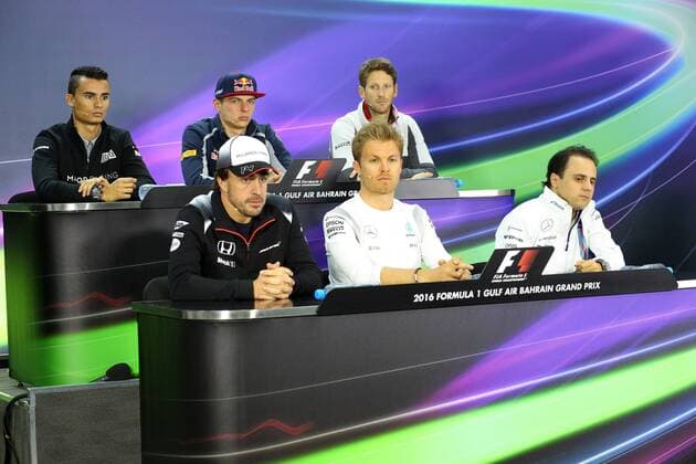Bilder des Tages - Sport Bahrain Grand Prix, Sakhir 31 March - 03 April 2016 31.03.2016 - press conference PK Pressekonferenz (UP) Pascal Wehrlein (GER) Manor Racing MRT05, Max Verstappen (NED) Scuderia Toro Rosso STR11, Romain Grosjean (FRA) Haas F1 Team VF-16, Fernando Alonso (ESP) McLaren Honda MP4-31, Nico Rosberg (GER) Mercedes AMG F1 W07 Hybrid and Felipe Massa (BRA) Williams FW38 