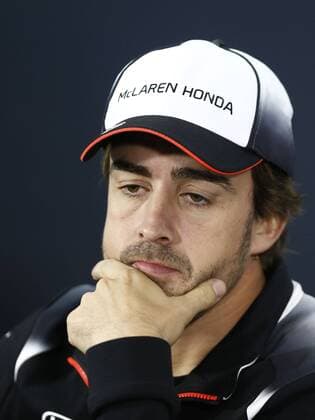 Bilder des Tages - Sport Motorsports: FIA Formula One World Championship WM Weltmeisterschaft 2016, Grand Prix of Bahrain, 14 Fernando Alonso (ESP, McLaren Honda Formula 1 Team), xHOCHxZWEIx