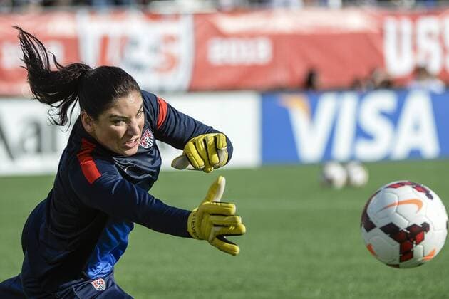 March 31, 2016 - Five players from the World Cup-winning U.S. women s national team Nationalteam have accused the U.S. Soccer Federation of wage bias. Hope Solo is among the U.S. women s team players filing wage-discrimination. PICTURED: Nov. 10, 2013 - Orlando, Florida, U.S - U.S. goalkeeper HOPE SOLO (1) warms up before the start first half soccer game action between Brazil and USA Women s National Team at the Orlando Citrus Bowl. US Women s Soccer Players File For Wage Discrimination - ZUMAc04_