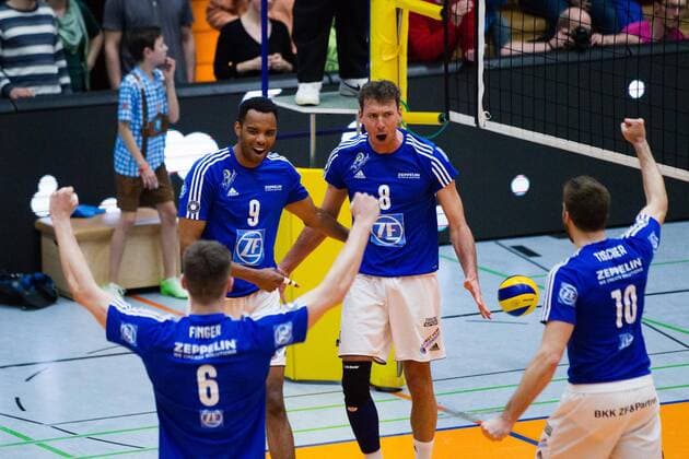Herrsching Jubel Marc Anthony Honore ( 9, Friedrichshafen) und Bj?rn Andrae ( 8, Friedrichshafen); Volleyball Bundesliga Herren Play-Off Viertelfinale, Nikolaushalle, Herrsching Germany, 20160331; Partie TSV Herrsching vs VfB Friedrichshafen; Copyright: Wuechner Eibner-Pressefoto EP_NWR