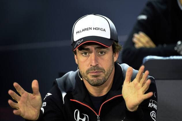 Fernando Alonso en rueda de prensa. Atmosphere before Bahrein F1 GP at Sakhir circuit. In this picture, Fernando Alonso at press conference PK Pressekonferenz xRUBIOx  RV RACING PRESS