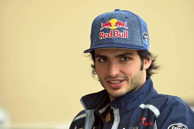 Carlos Sainz jr. Atmosphere before Bahrein F1 GP at Sakhir circuit. In this picture, Carlos Sainz jr. xRUBIOx  RV RACING PRESS
