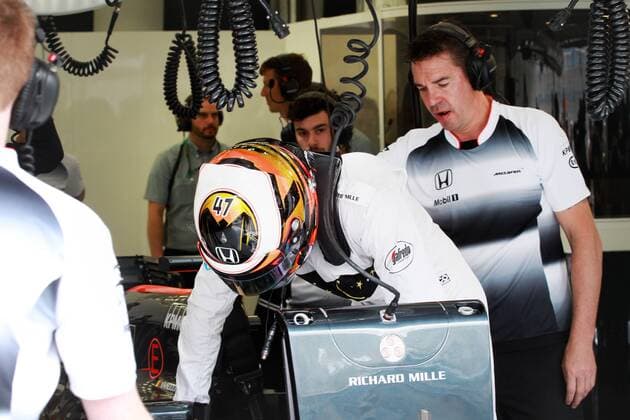 Belgian rider Stoffel Vandoorne of McLaren-Honda pictured during the free practice ahead of the Formula 1 Bahrain Grand Prix race in Sakhir, Bahrain, Friday 01 April 2016. GEORGESxDExCOSTER  x04823924x