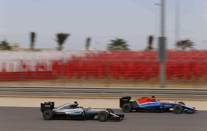 Motorsports: FIA Formula One World Championship WM Weltmeisterschaft 2016, Grand Prix of Bahrain, 44 Lewis Hamilton (GBR, Mercedes AMG Petronas Formula One Team), 94 Pascal Wehrlein (GER, Manor Racing F1 Team), xHOCHxZWEIx
