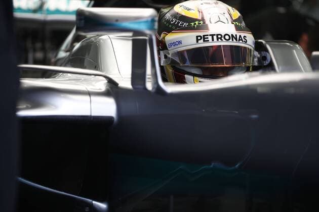 Motorsports: FIA Formula One World Championship WM Weltmeisterschaft 2016, Grand Prix of Bahrain, 44 Lewis Hamilton (GBR, Mercedes AMG Petronas Formula One Team), xHOCHxZWEIx