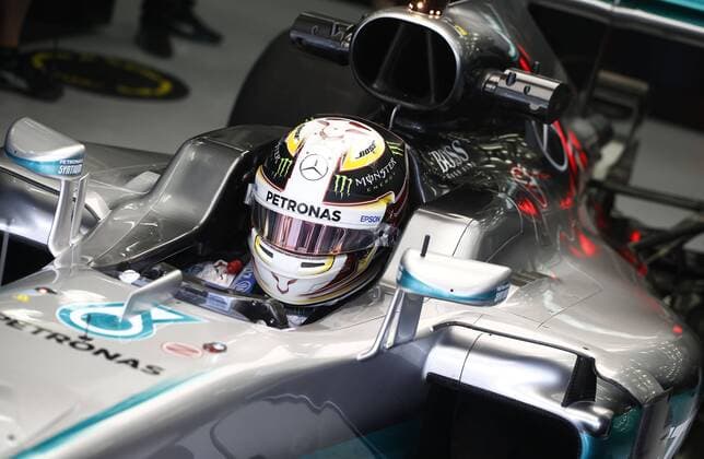 Motorsports: FIA Formula One World Championship WM Weltmeisterschaft 2016, Grand Prix of Bahrain, 44 Lewis Hamilton (GBR, Mercedes AMG Petronas Formula One Team), xHOCHxZWEIx